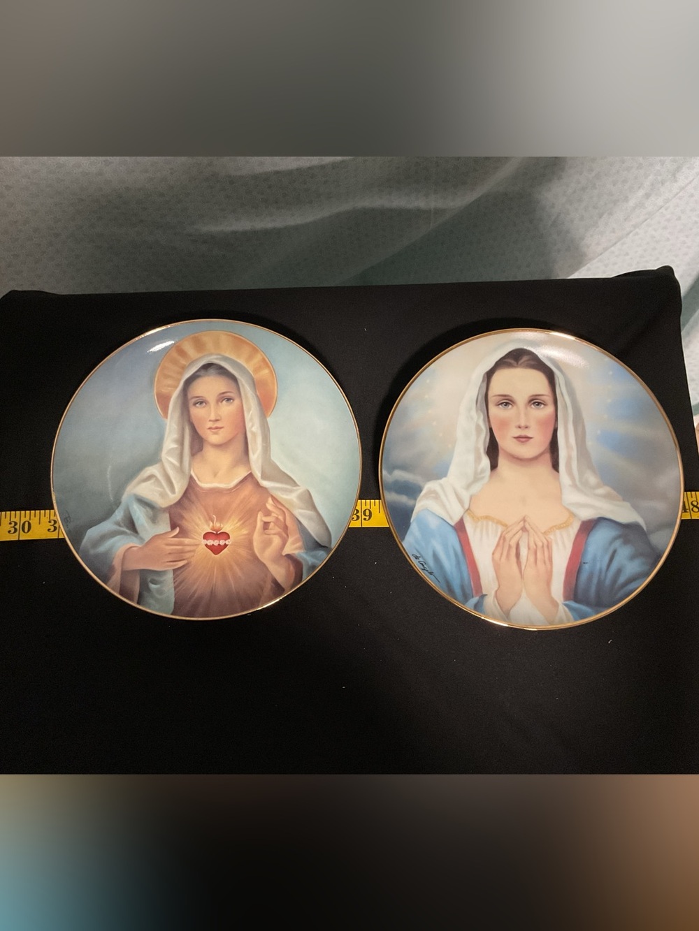 Religious Decorative Collector Plates – Blue and White Sacred Heart Design